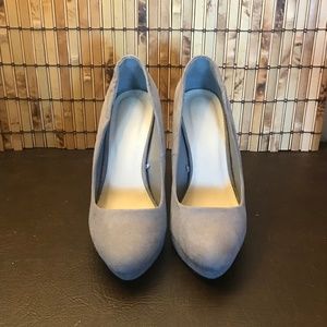 Forever 21 Grey Platform Pump